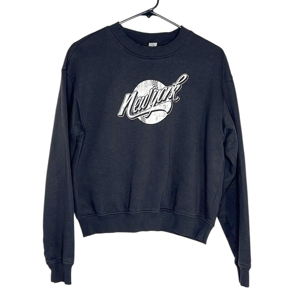 H&M Divided New York Baseball black and white sweatshirt size Medium